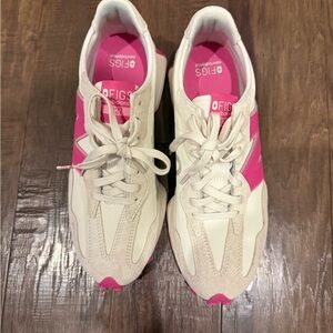 New Balance Women's Sneakers - Cream and Pink